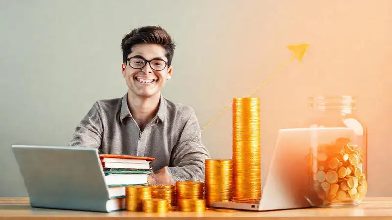Jóvenes logran un futuro financiero brillante