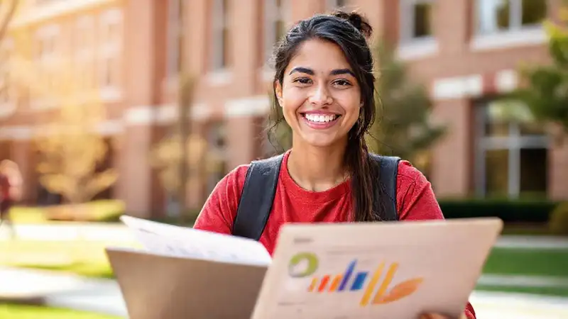 Estudiante agradecido, con beca y futuro