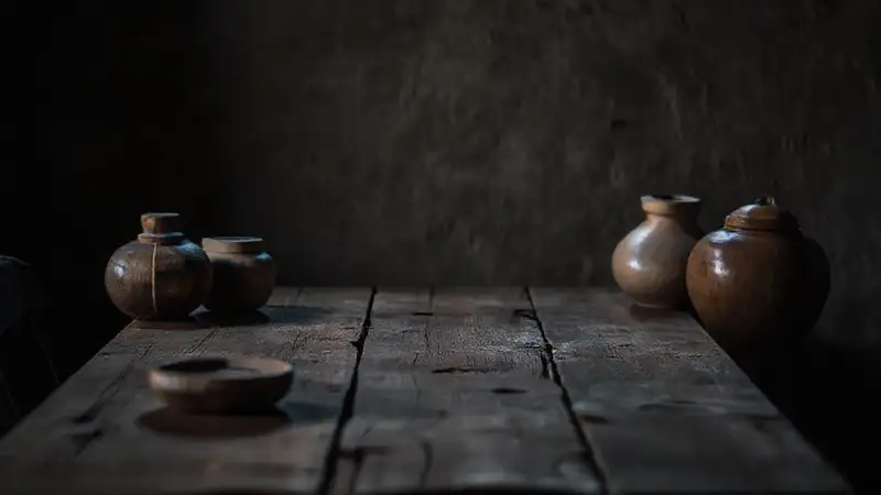 Reflexión tranquila en luz cálida