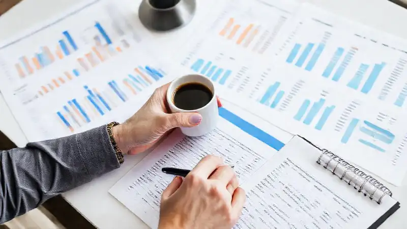 Datos financieros organizados en calma